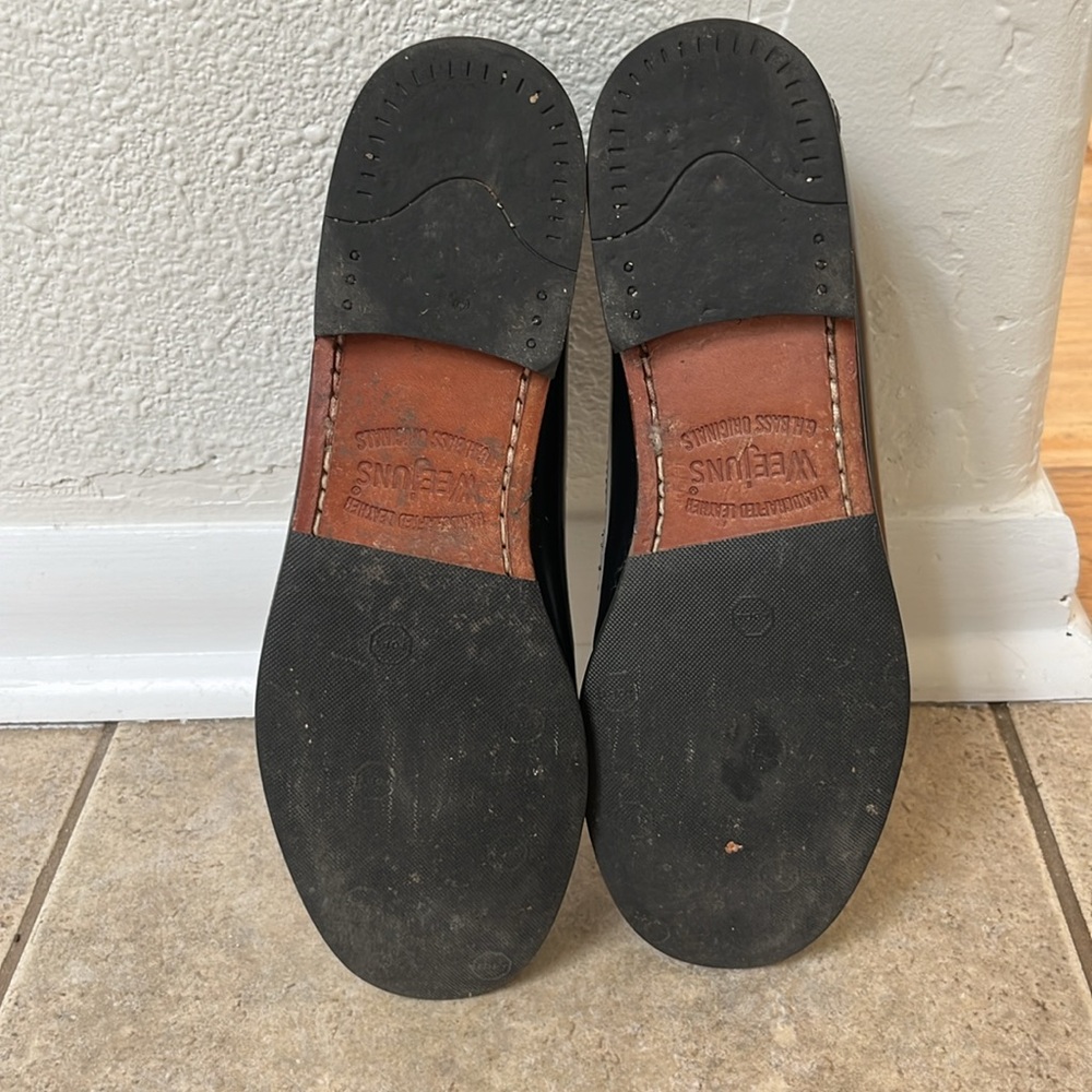 G.H. Bass Weejuns black and white loafers - Picture 6 of 7